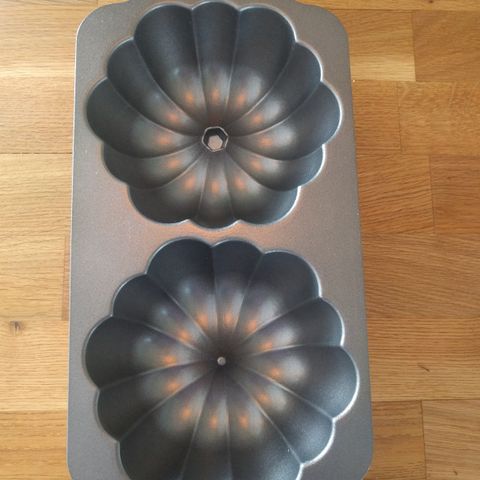 Nordic Ware 3D Great Pumpkin Pan – Kakeform – “gresskarform”.