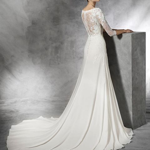 Pronovias Tane str 38/40