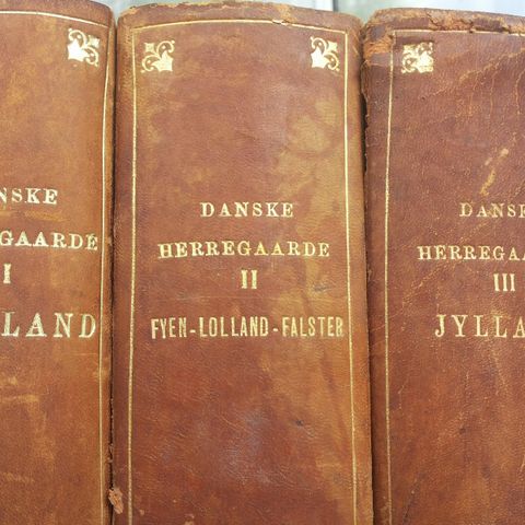 Danske Herregaarde ved 1920 Komplett (tre bind) førsteutgave
