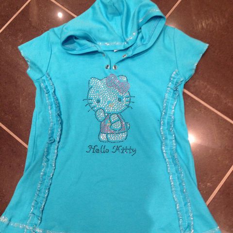 Hello Kitty t-shirt 6-9 år