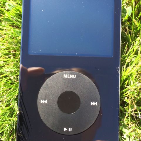 Svært fin iPod classic 30gb, defekt