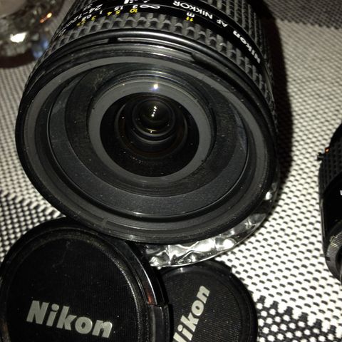 NIKON OBJEKTIV