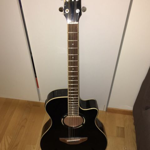 Yamaha APX500II black