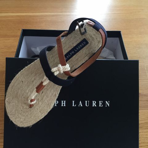 Nye sandaler Ralph Lauren str. 31,5 til jente