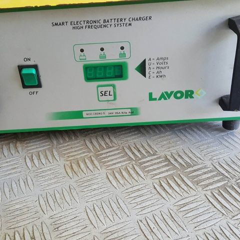 Lavor Batteri lader 24 V