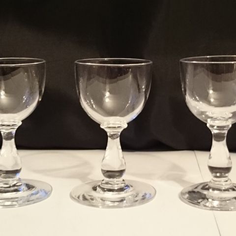 3 små Hadeland drammeglass - Ebba uten olivenslip og 7,5 cm høy