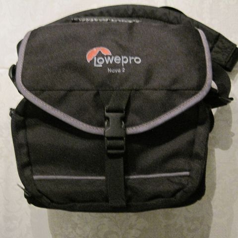 Lowepro Nova 2