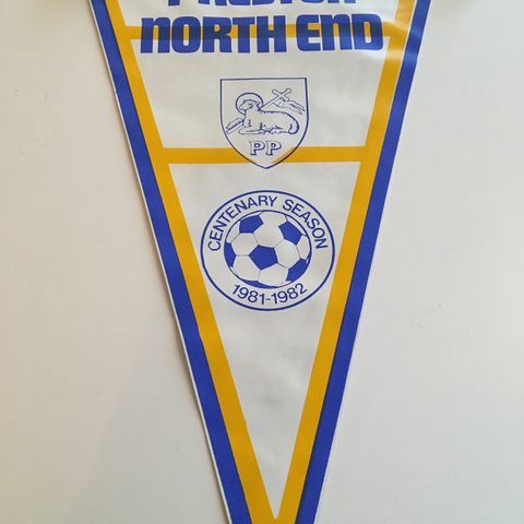 Preston North End flott jubileumsvimpel