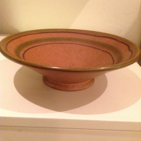 Fin gammelt Keramikk skål.  22 cm. I diameter . Vintage....