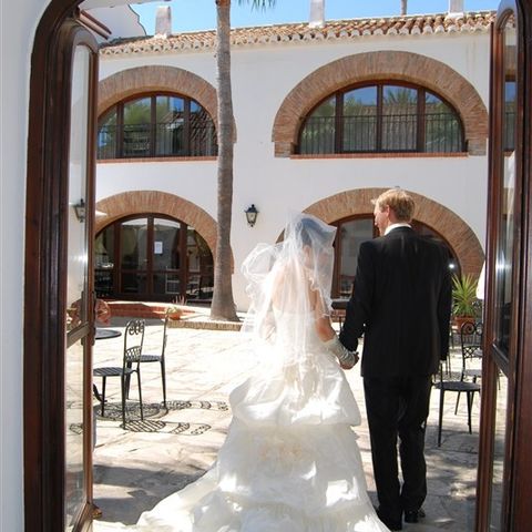 Gorgeous Italian bride dress