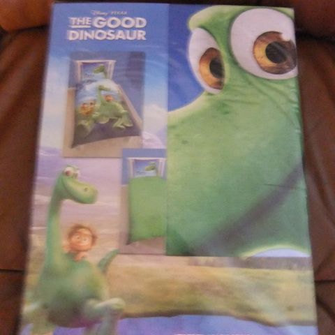 Disney: The Good Dinosaur sengesett og  håndkle