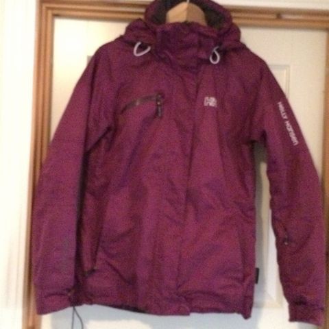 Helly Hansen jakke m/hette