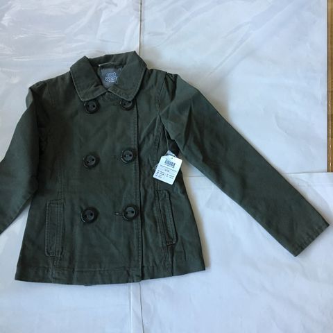 str 140, Ny ytterjakker (trenchcoat) med merkelapp, mørkegrønn farge, kr 100