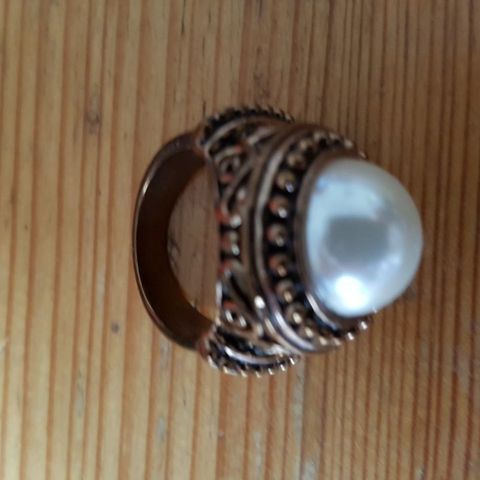 Vakker Ring. Retro Vintage stil. Str. 17-18.