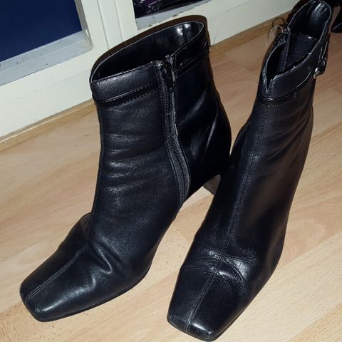 Pent brukt skinn LORENZETTI Italian Boots /Naturlig lær/ - Dame  Str. EU 40