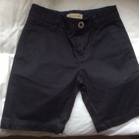 Burberry shorts str. 4 år/102 cm