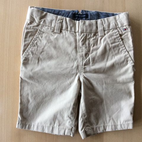 Tommy Hilfiger shorts str. 2 år