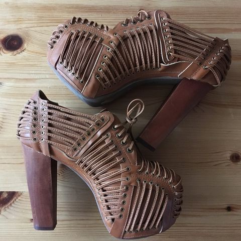 Helt nye Jeffrey Campbell platåsko str. 37 kr: 1000