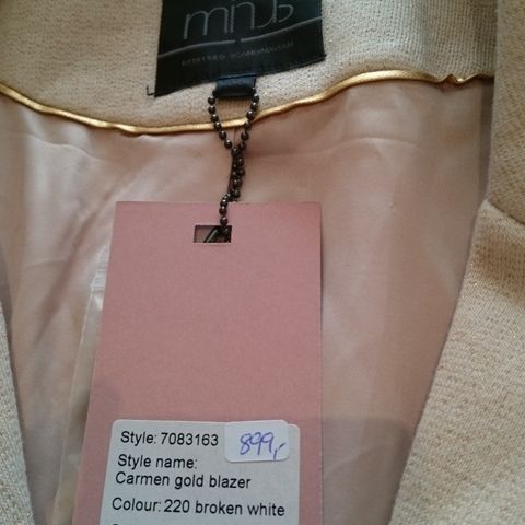 Pen dressjakke i lys farge med gull skimmer, elegant jakke, ikke brukt