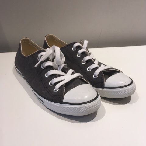 Converse i koksgrå