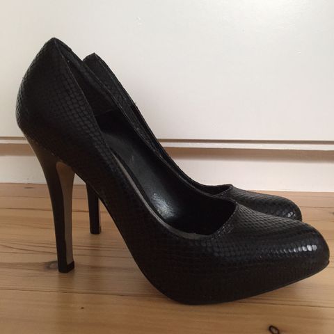 Carvela Kurt Geiger Pumps str 39