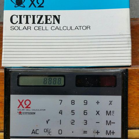 Kalkulator i kredittkortformat