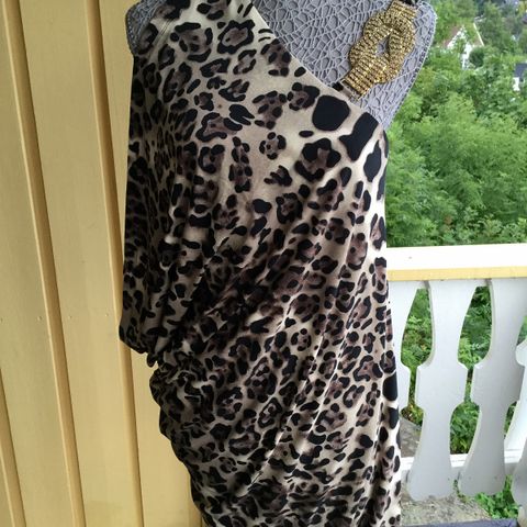 Leopard kjole fra Unique Boutique