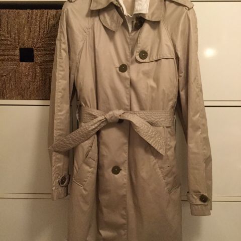 Flott trenchcoat med underjakke i fra Murphy & Nye str M