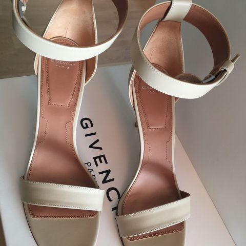 Nye Givenchy Infinity sandaler str. 38,5