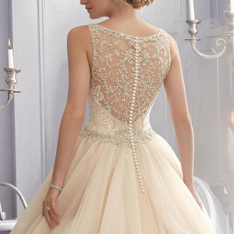 Mori Lee modell 2684