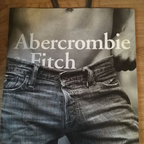 Abercrombie pose