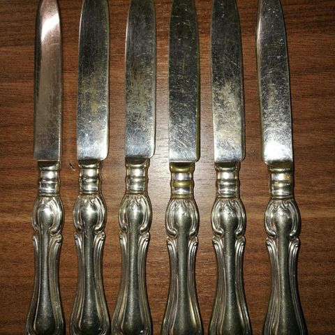 6 gamle fruktkniver i sølvplett i original eske