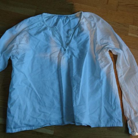 Skjorte fra Polarn o. pyret jente str 10-12 år