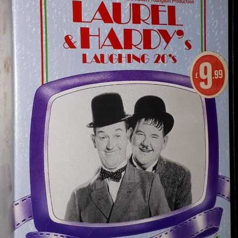 VHS SMALL BOX. LAUREL & HARDY LAUGHING 20'S.