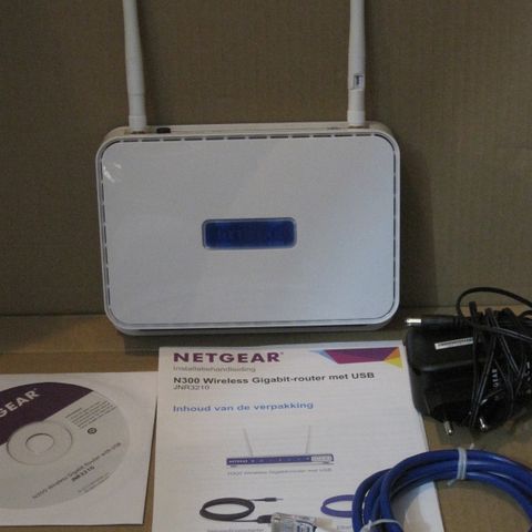 N300 Wireless Gigabit Router med USB  Selges kr 250,-