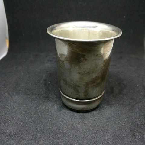 Liten kopp 6 cm sølvplett G P merket . se merke