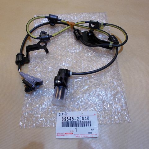 Hiace 2/4wd ABS sensor bak