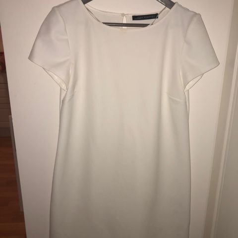 Hvit kjole fra Zara