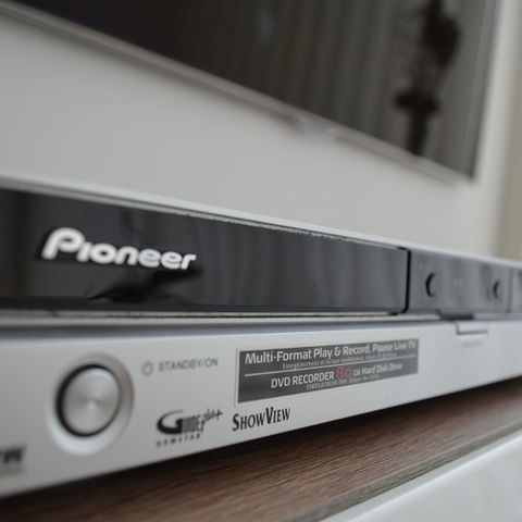 DVD brenner-recorder Pioneer med HDMI utgang !