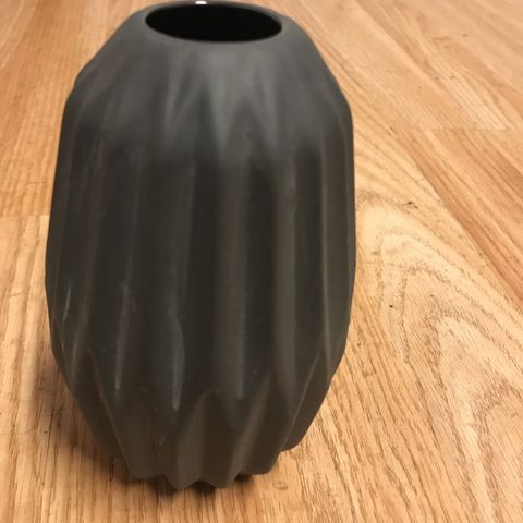 Vase Bloomingville grå, 14 cm