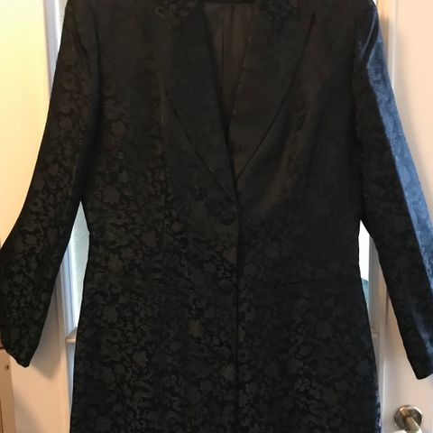 Elegant silke fest jakke i sort (ny)