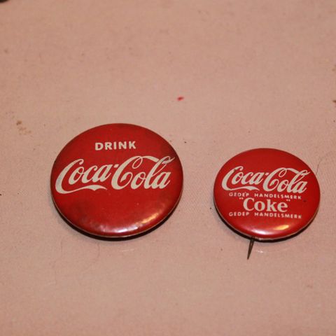 Coca-Cola buttons fra 60-tallet