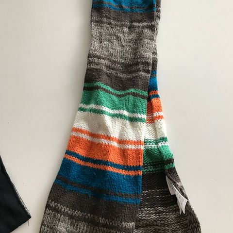 Skjerf for barn 50kr