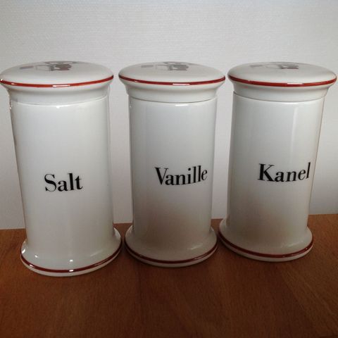 3 unike krukker fra B&G Danmark. salt / kanel / vanilje . * BIE* BIKUBEBRETT * V