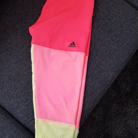 Fresh Adidas- tights selges