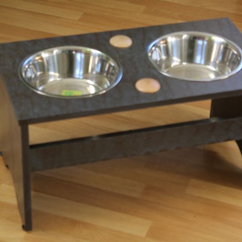 bord  for mat hund