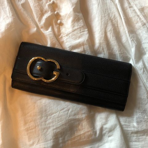 Gucci clutch sort