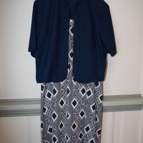 Mørkeblå og hvit vintage Toni Lane drakt - jakke og kjole - størrelse 44