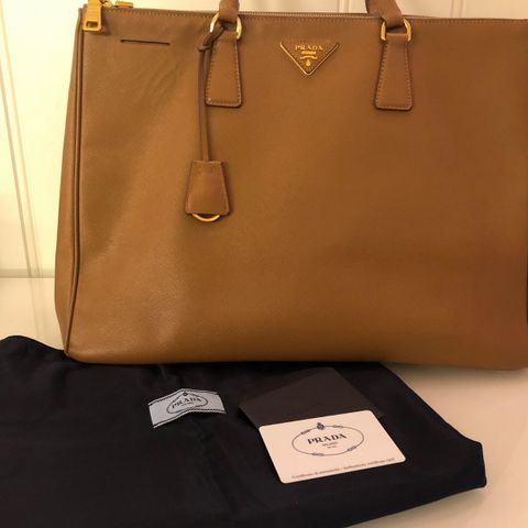 PRADA SAFFIANO LUX - LARGE