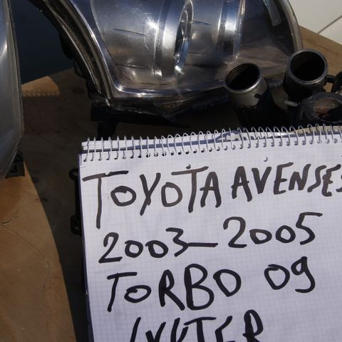 Bil deler til TOYOTA AVENSIS fra 2003 til 2005 selges fra 500 ,-kr